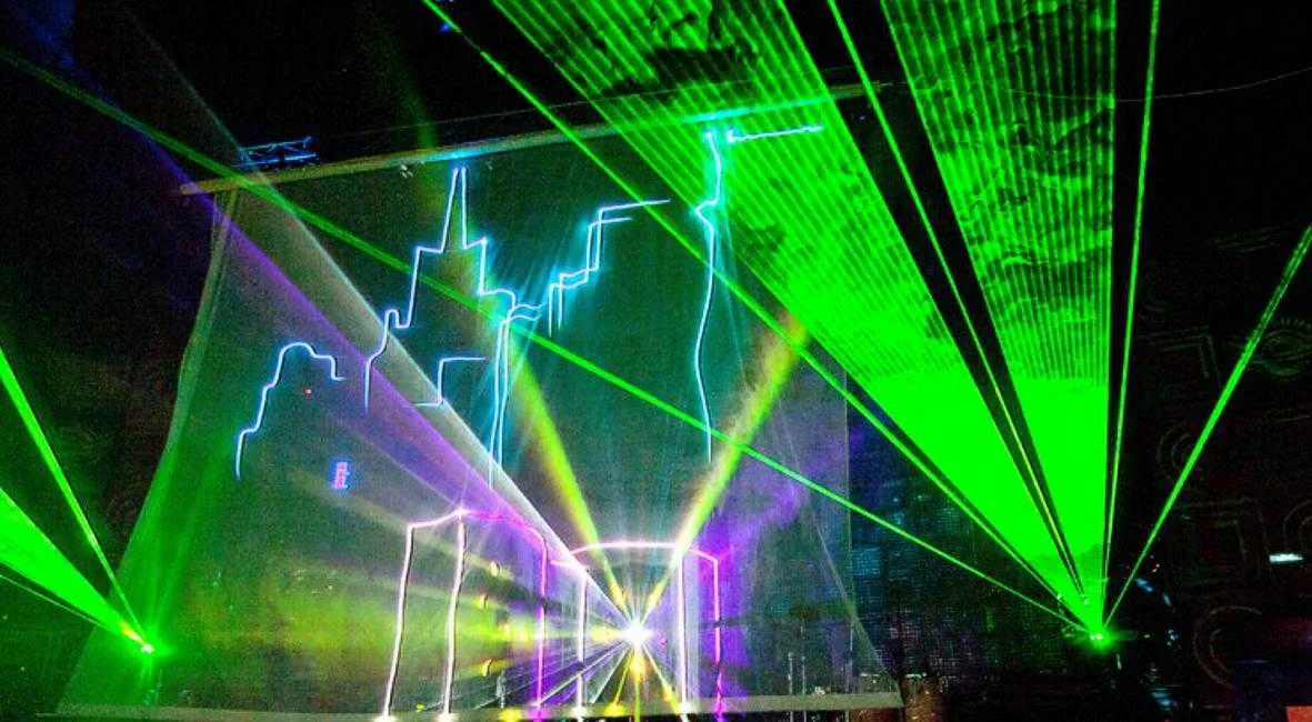 лазерное шоу на корпоратив фото 1