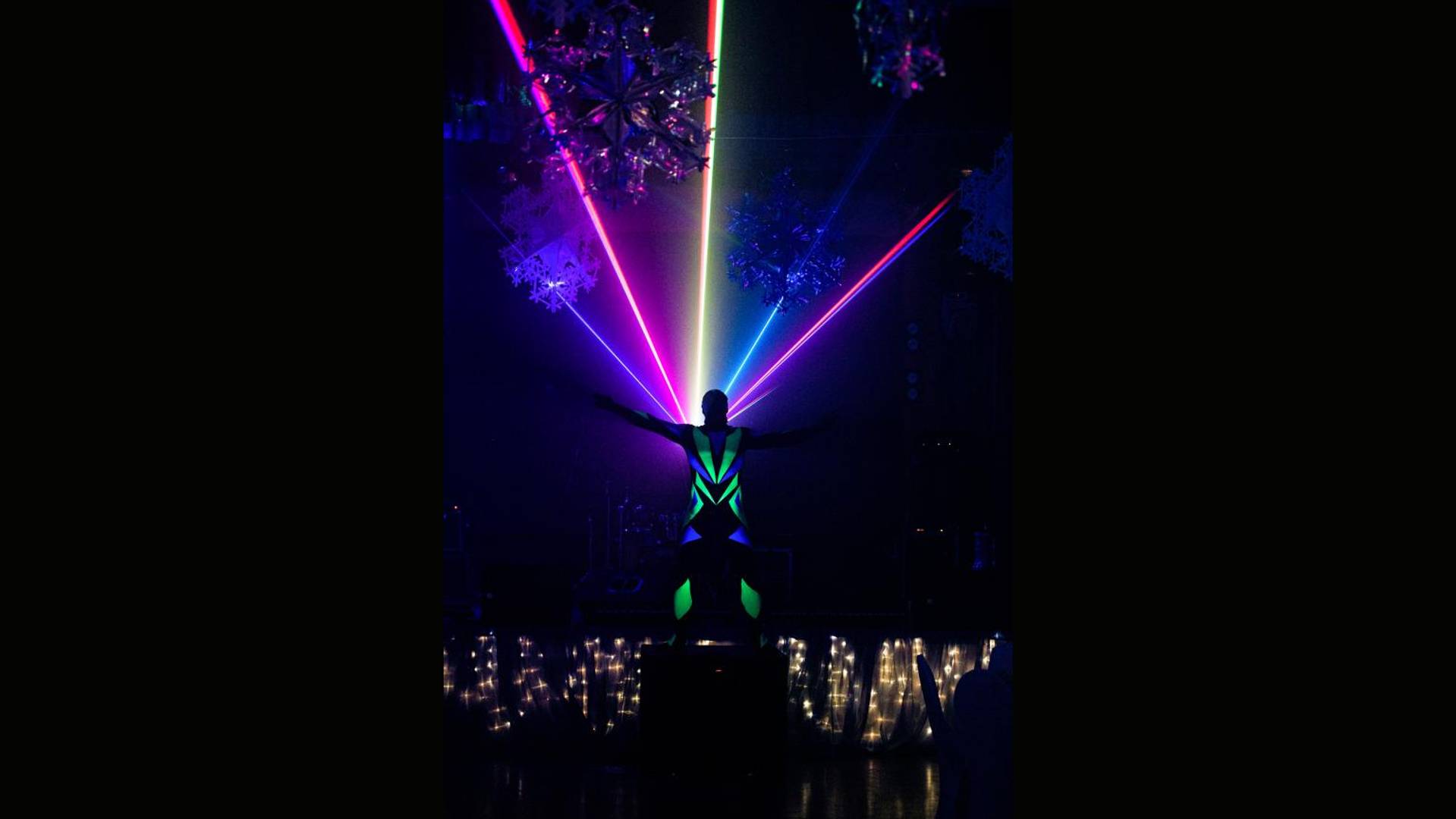 заказать лазерное шоу на корпоратив фото 11